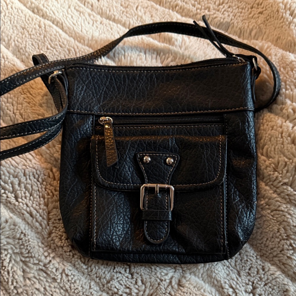 Kelly & Katie Black Textured Crossbody Bag